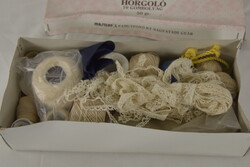 Horgolócérna gombolyagok és szalagok A394