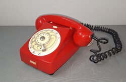 Piros retro asztali tárcsás telefon CB667 Mechanikai Művek , Magyar Posta tulajdona