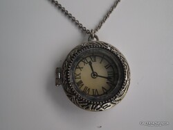 NYAKLÁNC - ÓRA - ÚJ - 40 cm - óra 3.5 x 05 cm - képet is lehet tenni bele