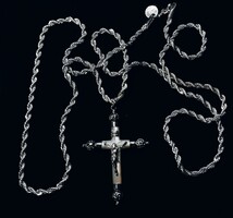 Ezüst nyaklánc, ezüst és gyöngyház kereszt medállal XIX sz. eleje