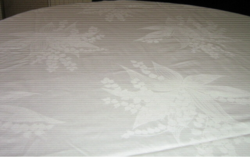 Gyönyörű gyöngyvirágos damaszt paplanhuzat vagy bármely kreatív célra