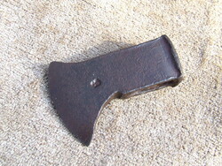 Régi kovácsolt balta