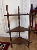 Tündéri három polcos falra akasztható, faragott fa sarok polc.