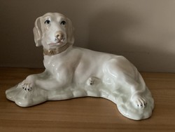 LLADRO PORCELÁN FEKVŐ KUTYA FIGURA