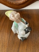 HERENDI PORCELÁN PIPÁZÓ TÖRPE FIGURA