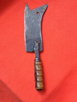 Antik, fa nyelű hentes bárd