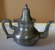 Antik Kézzel Vésett Marokkói Teáskanna (Berrad) – Pazar Patina
