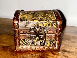 Ékszertartó fadoboz