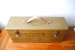 SZOVJET KATONAI NPZ ÉJJELLÁTÓ TÁVCSŐ ÜRES FÉM DOBOZA, LÖVÉSZ LÁDA