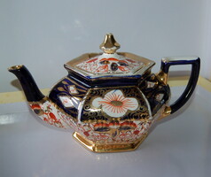 Antik Royal Crown Derby Imari teakiöntő – ritka forma