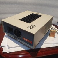 Retro zeiss ikon diavetítő újszerű állapotban diafilm szocreál fotó optika