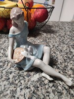 Donner Gertrúd Kőbányai Hamupipőke figura