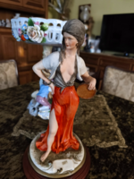 Gyűjtői, Capodimonte Bruno Merli porcelánfigura - Táncoló spanyol cigánylány  1981