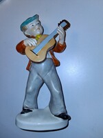Gitáros fiú porcelán figura