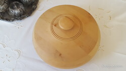 Svájci kőfenyő kenyértartó