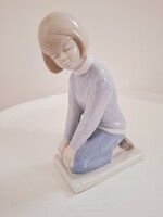 Német Grafenthal Térdelő Kislány Porcelánfigura