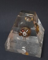 Ganz Műszer Művek reklámtárgy, levélnehezék, műgyantába öntött alkatrész