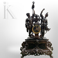 Antik francia szobros kandallóóra