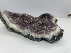 Ametiszt ásvány drúza