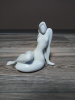 Zsolnay porcelán ritkán előforduló akt figura