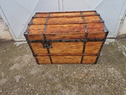 Antik utazóláda régi hajóláda népi  fa hajó láda kincsesláda utazó láda