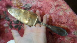 Ezüstözött , patinás , WMF tortalapát . Tisztítandó , de ép állapotban van .