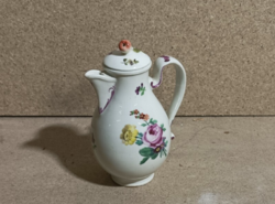 Porcelán teás kancsó, virág motívumokkal, Alt Wien jelzéssel. 2154