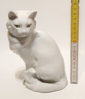 Kőbányai ülő macska, cica porcelán figura (3721)