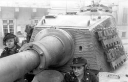 II.Vh Német Panzer Ritka Eredeti Königstiger lánctalp Csapszeg