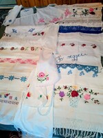 Régi,lakodalmas kötények,surcok,törlők(24db.)