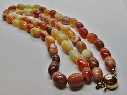 Különleges régi  hosszú olasz achát nyaklánc aranyozott ezüst kapoccsal 101g