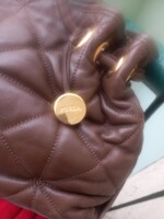 Chanel ihlette Furla bőr táska (2010)