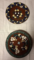 2 db vàroslődi majolika fali tányér  ,  tányérka