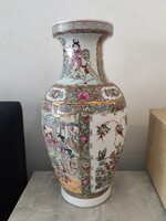 Kínai köztársasági kori váza (1915–1935) – Guangxu jelzés – Hzü zománc – Kézzel festett Famille Rose