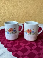 Két darab pipacsos Zsolnay bögre.