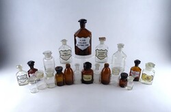 1Z232 Régi vegyes gyógyszertári patika üveg csomag 21 db