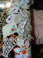 Régi  terítő 14 db . szépségek kerülnek ma fel az oldalra