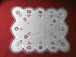Höveji csipke terítő ( 29 cm x 36 cm )