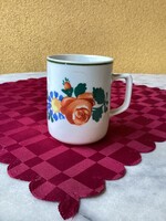 Régi rózsás porcelán bögre.