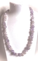 Különlegesen halvány lila, amorf drágakövekből fűzött Ametiszt nyaklánc