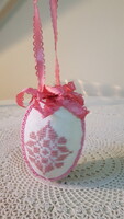 Kézzel hímzett húsvéti tojásdísz
