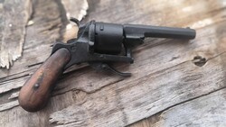 Régi revolver, pisztoly hatástalanítva