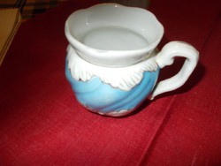 Gyönyörű kék aranyozott fehér barokk stílusú bögre