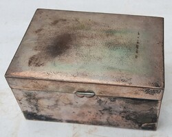 Régi ezüstözött asztali doboz