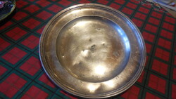 Fémtányér  , Gollerits Károly  felirattal aki a Gundel főpincére volt a somlói galuska feltalálója