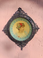 Neoreneszánsz, bronz kereset fém lemezre festett kép női alakkal. 1890