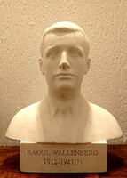 Raul Wallenberg (1912 - 1947) büsztje