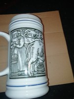 Hollóházi porcelán korsó hibátlan állapotban.hihetetlen aukciók és akciók ! folyamatos kínálat vegye