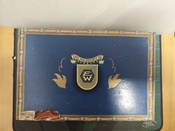 Szivartartó fadoboz.