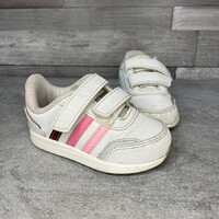 Adidas fehér kislány tépőzáras cipő 21